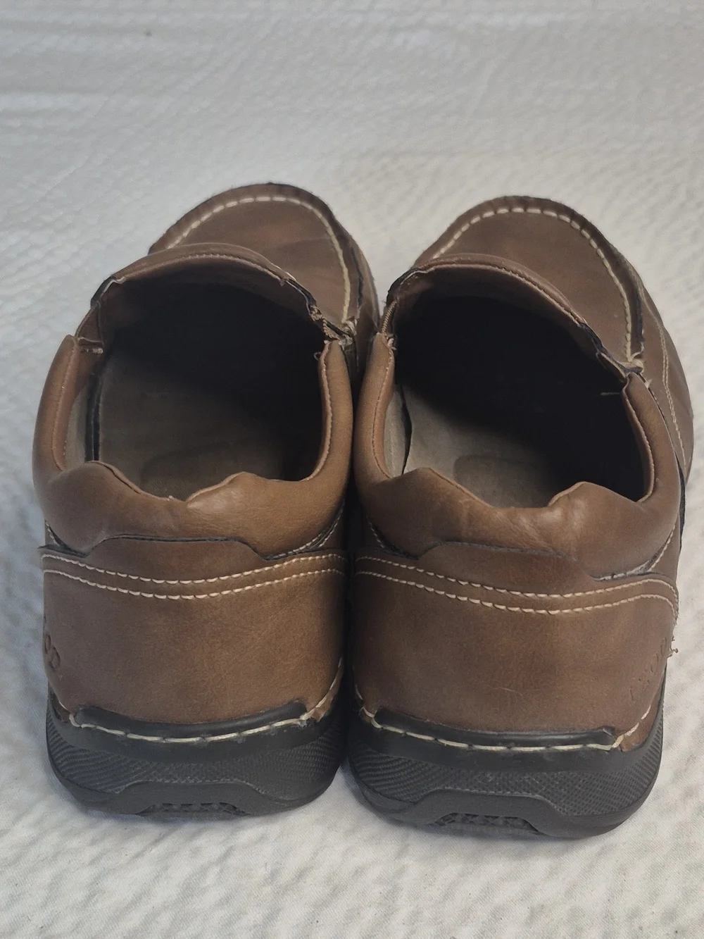 IZOD Mens Brown Slip-On Loafers Contrast Stitching Rubber Sole Round Toe